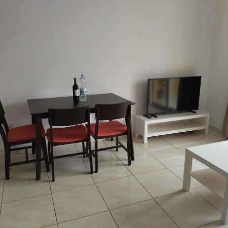 Polycarpou 48 Apartment Paphos Luaran gambar