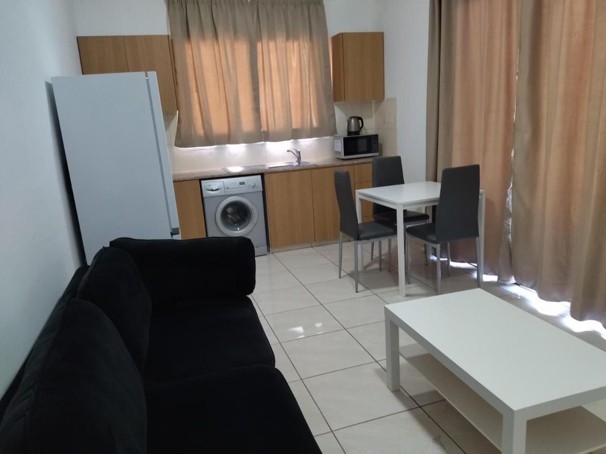 Polycarpou 48 Apartment Paphos Luaran gambar