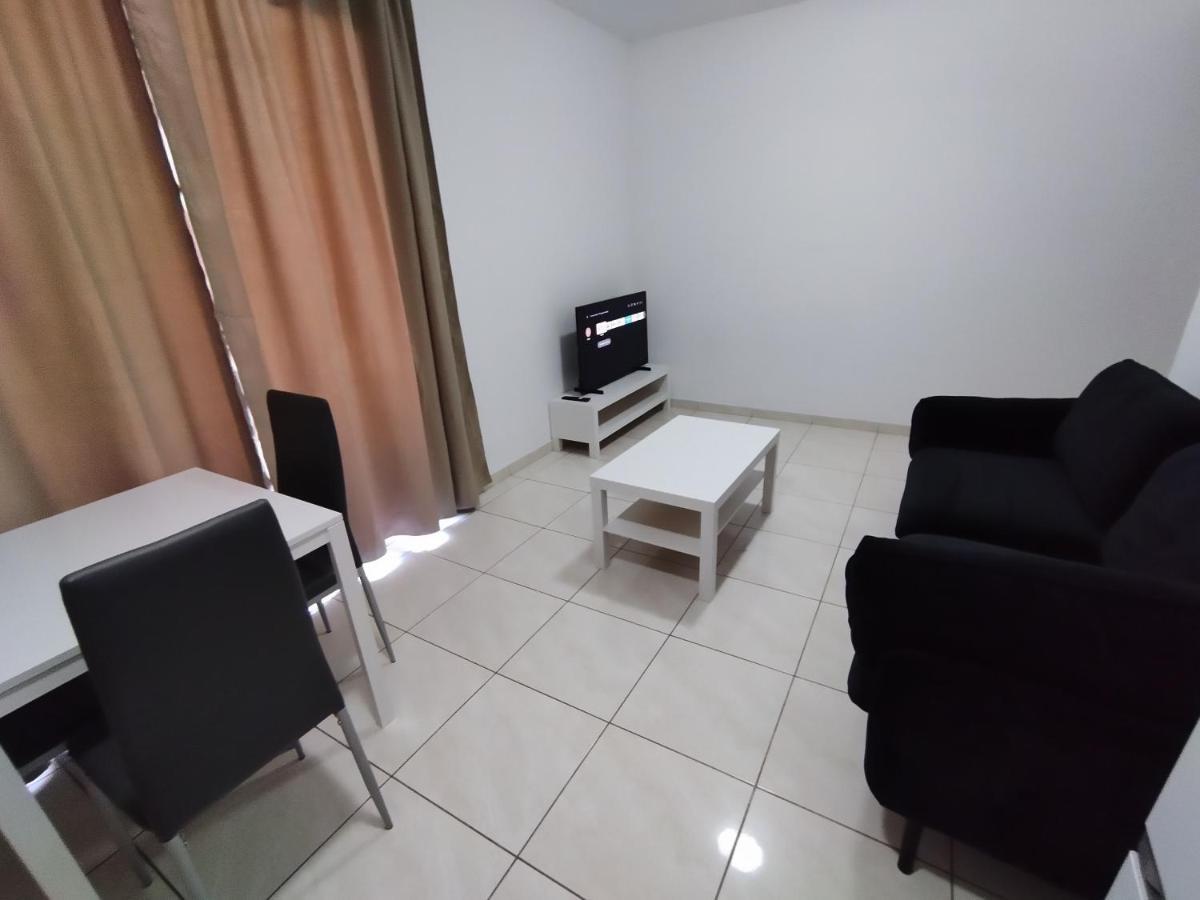 Polycarpou 48 Apartment Paphos Luaran gambar