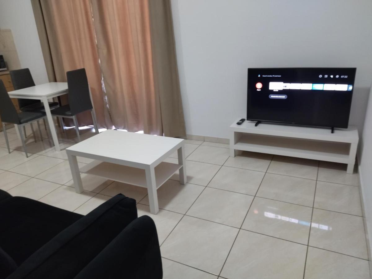 Polycarpou 48 Apartment Paphos Luaran gambar