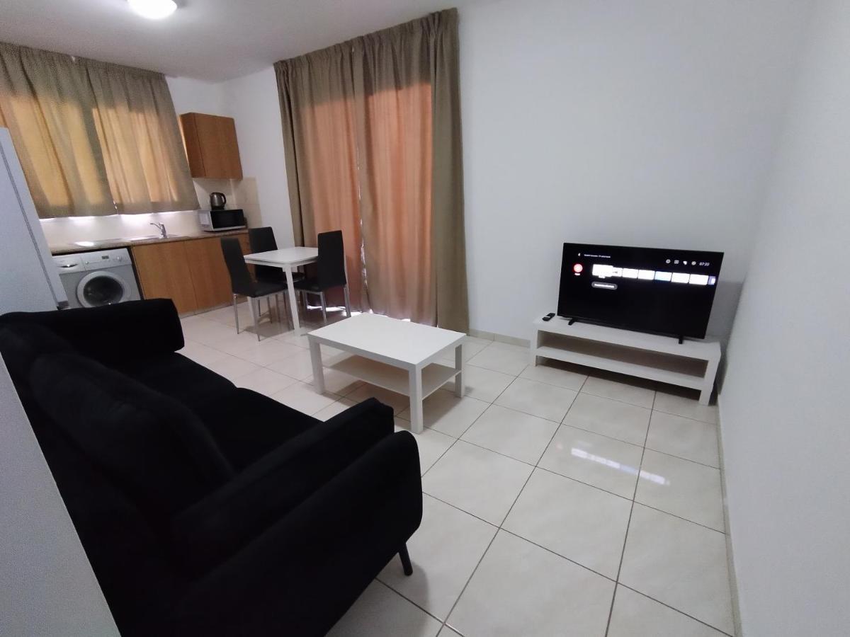 Polycarpou 48 Apartment Paphos Luaran gambar