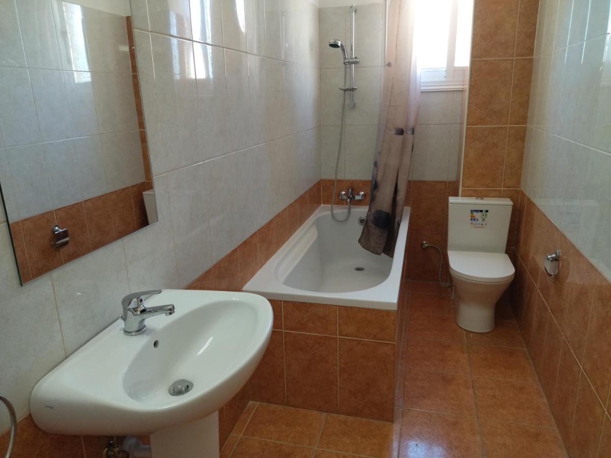Polycarpou 48 Apartment Paphos Luaran gambar