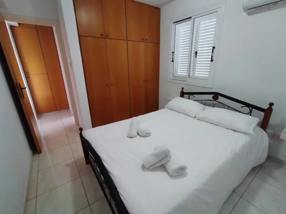 Polycarpou 48 Apartment Paphos Luaran gambar