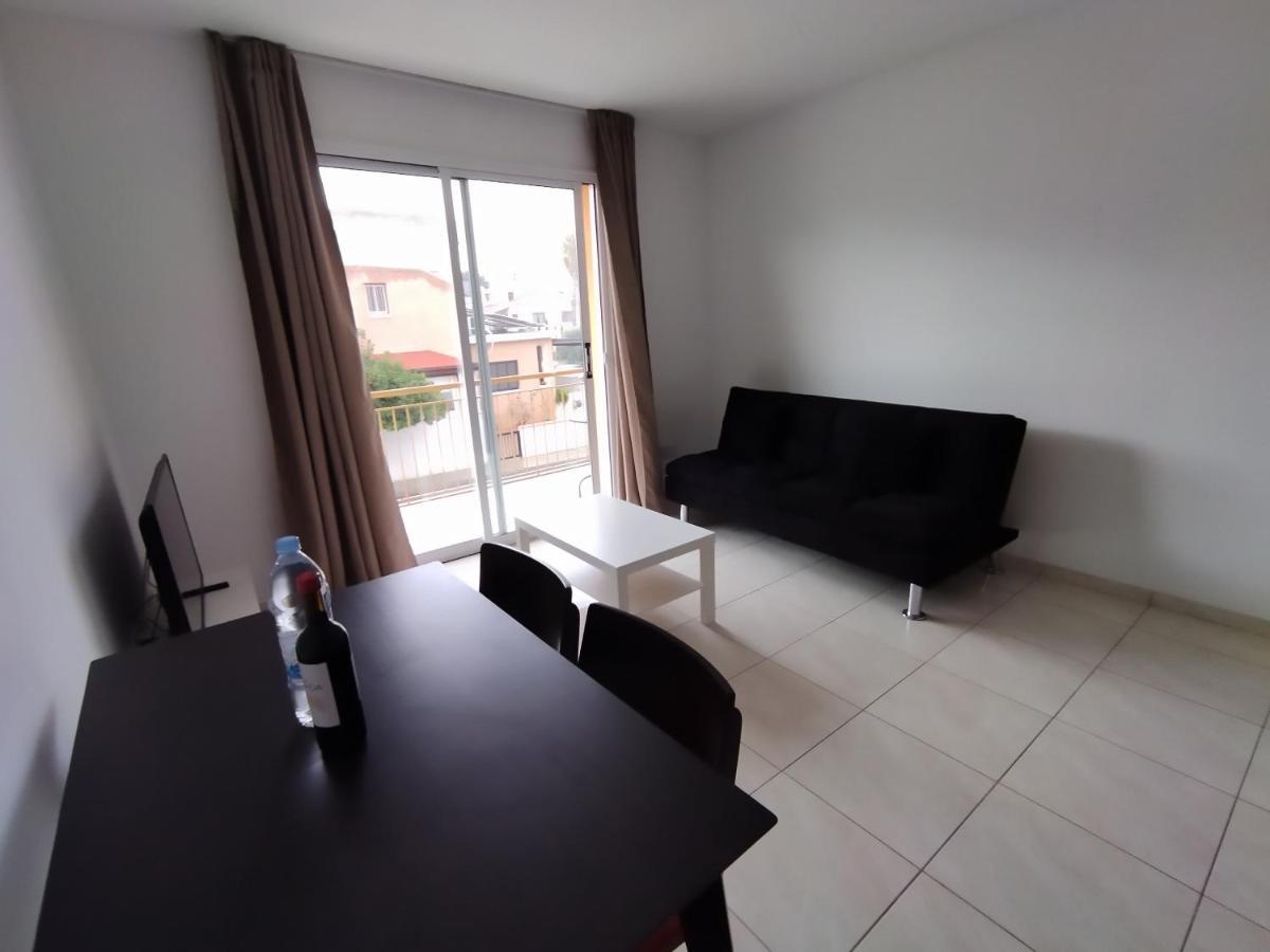 Polycarpou 48 Apartment Paphos Luaran gambar